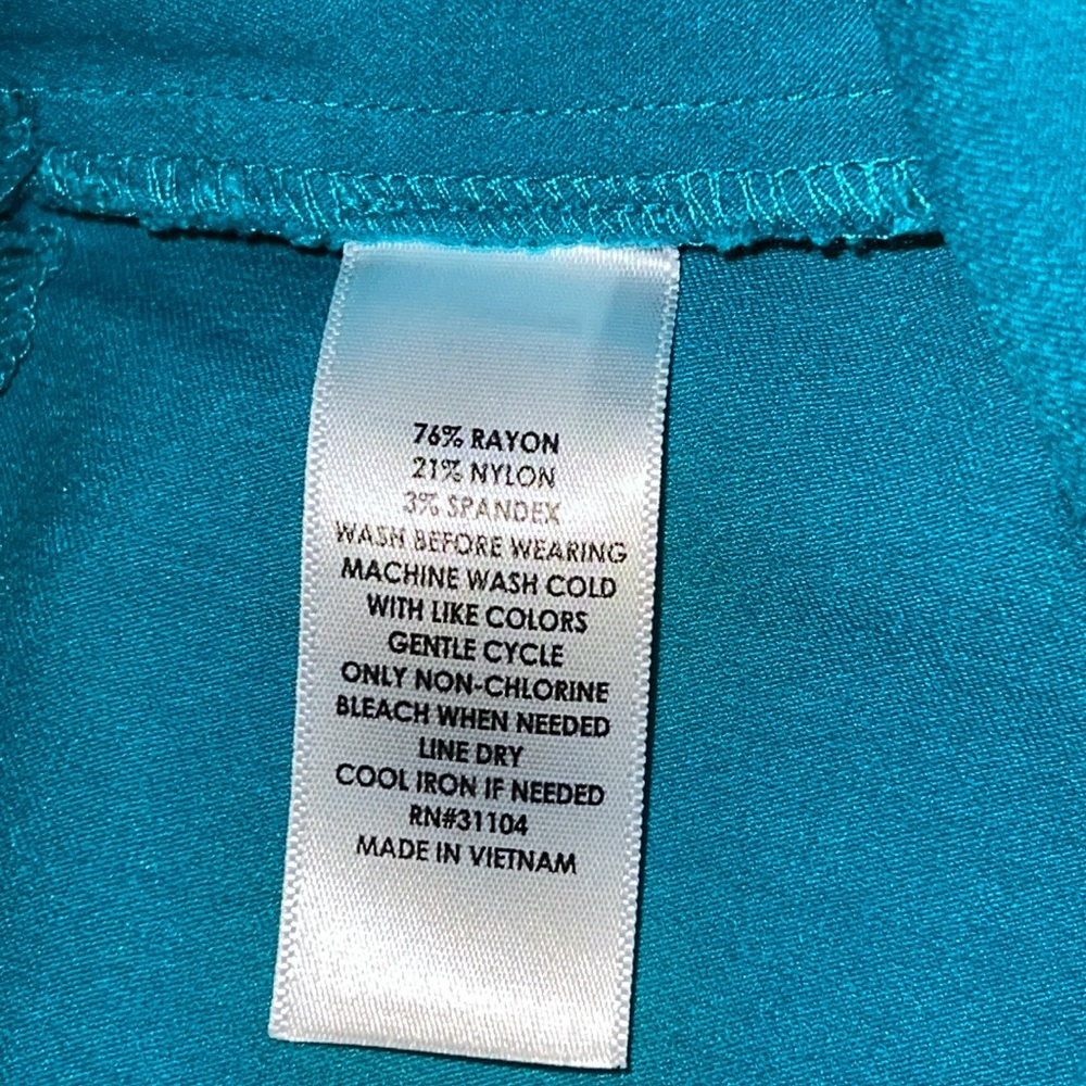NWOT Kim Rogers skort - Picture 5 of 5